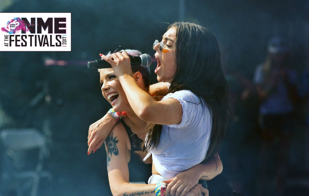 RT @NME: Watch Charli XCX team up with Halsey to cover Spice Girls at Lollapalooza https://t.co/vwMgrD1jeR https://t.co/7vjRbGv4mZ