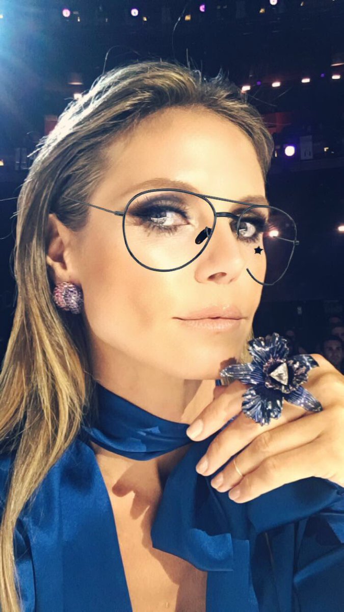 Can we just STOP and take a look at my @lorraineschwartz ring ???? https://t.co/C1WiuH1eF1