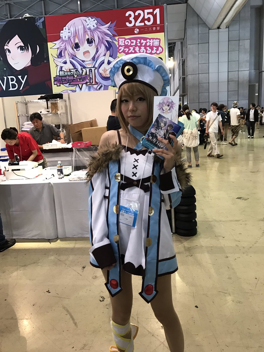 企業ブースで超次元ゲイムネプテューヌのブランコスプレエリアでデート・ア・ライブの四糸乃と狂三のコスプレをしてる方々を撮ら 企業ブースで超次元ゲイムネプテューヌのブランコスプレエリアでデート・ア・ライブの四糸乃と狂三のコスプレをしてる方々を撮ら