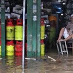 27 killed in floods in Bangladesh; nearly 6 lakh affected 27 killed in floods in Bangladesh; nearly 6 lakh affected