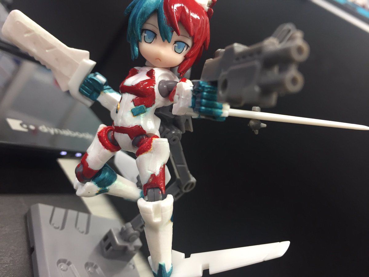 ちょっとお仕事に疲れたのでハンドレッドちゃん撮影。手は赤くないのにハンドレッドちゃん… ちょっとお仕事に疲れたのでハンドレッドちゃん撮影。手は赤くないのにハンドレッドちゃん…