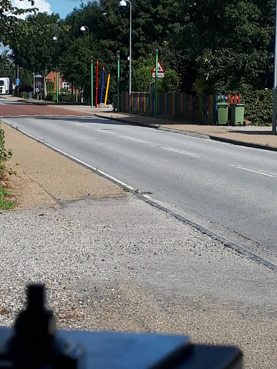 Hurra for de 237 der kørte forbi v. Ravsted tyske skole. 0 blitz. Meget glad operatør #politidk https://t.co/ejT9GLs98C
