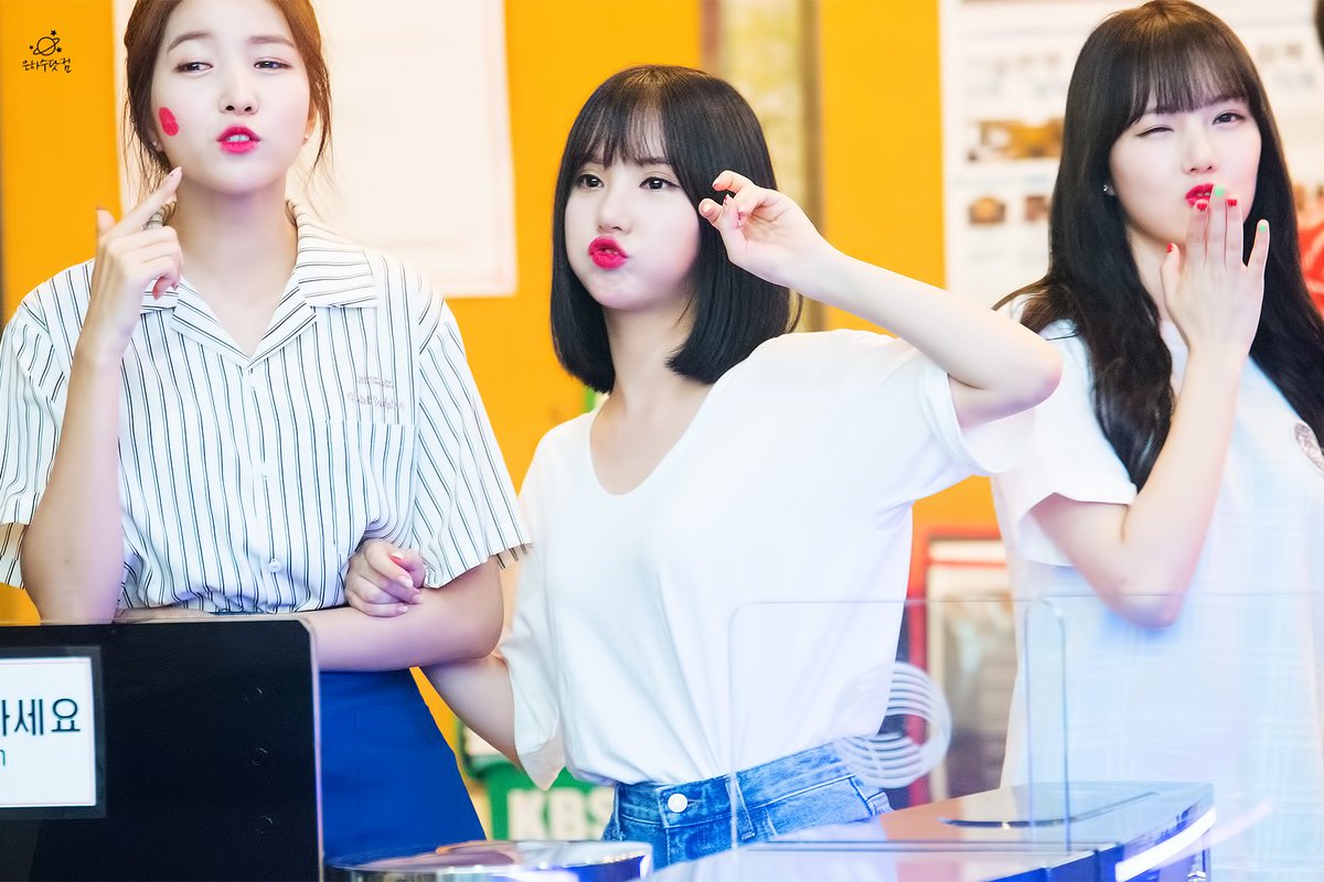 여자친구 GFRIEND 귀를기울이면 신비 은하 유주 EUNHA 19970530_com