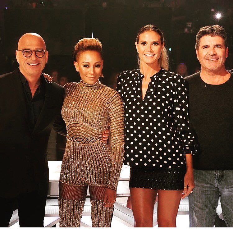 Love these guys ❤️@howiemandel @officialmelb @simoncowell https://t.co/9vi5Xb00oP