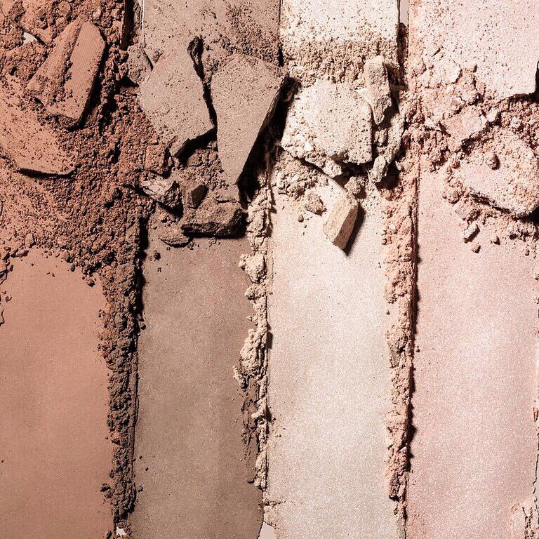 Powder Contour & Highlight #kkwbeauty https://t.co/q2j4IKFLcD