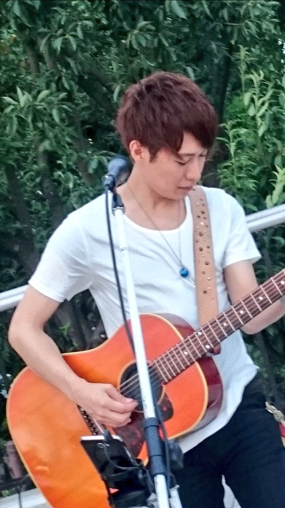 ☆信政誠さん☆三宮ストリートOPA前🎵ラストは「ALL OUT」で終了でした❗蒸し暑くて風の強い中、ありがとうございまし ☆信政誠さん☆三宮ストリートOPA前🎵ラストは「ALL OUT」で終了でした❗蒸し暑くて風の強い中、ありがとうございまし
