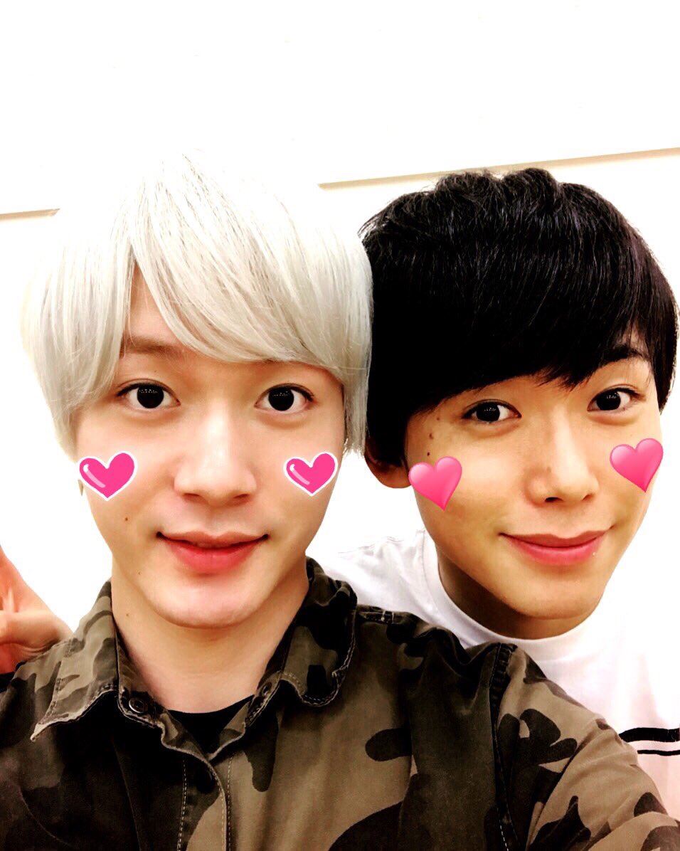 今日はナンバカのビジュアル撮影でした😌その後は振り付け稽古でした😙めっちゃ稽古場の雰囲気が良くて幸せです❗️稽古後はとも 今日はナンバカのビジュアル撮影でした😌その後は振り付け稽古でした😙めっちゃ稽古場の雰囲気が良くて幸せです❗️稽古後はとも