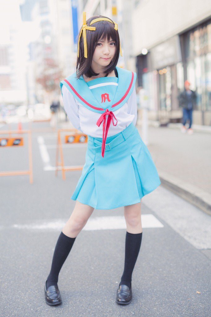 桃月なしこたそ( )なしこたそのハルヒきたー!!手を後ろに組んで口元はむってしてるの、どちゃくそに可愛い✨風でなびいてる 桃月なしこたそ( )なしこたそのハルヒきたー!!手を後ろに組んで口元はむってしてるの、どちゃくそに可愛い✨風でなびいてる