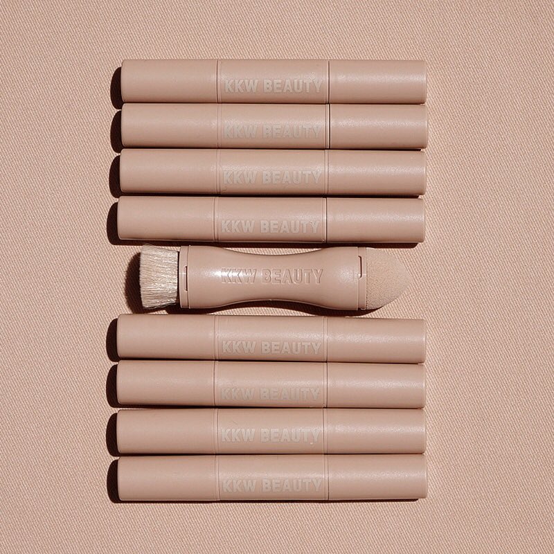 RT @kkwbeauty: RESTOCK! Crème Contour & Highlight Kits will be back 08.22 at 12pm PST on https://t.co/32qaKbs5YG https://t.co/lWWHlhXgaA
