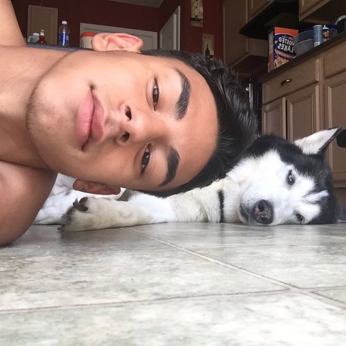 RT @rhyyythm_: finally an excuse to post pictures....
#HispanicsBreaktheInternet https://t.co/JGfhMxXIDm