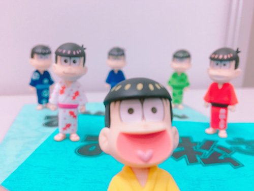 TVアニメ「おそ松さん」アフレコの方も順調に進んでおります!第2期は2017年10月より放送開始です♪#おそ松さん TVアニメ「おそ松さん」アフレコの方も順調に進んでおります!第2期は2017年10月より放送開始です♪#おそ松さん