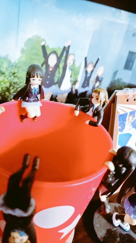 うぎゃー!りっちゃん、ハピバ!!遅れてごめんね!!元気で周りを明るくしてくれて、やる時はやる、美人さん!そんなりっちゃん うぎゃー!りっちゃん、ハピバ!!遅れてごめんね!!元気で周りを明るくしてくれて、やる時はやる、美人さん!そんなりっちゃん