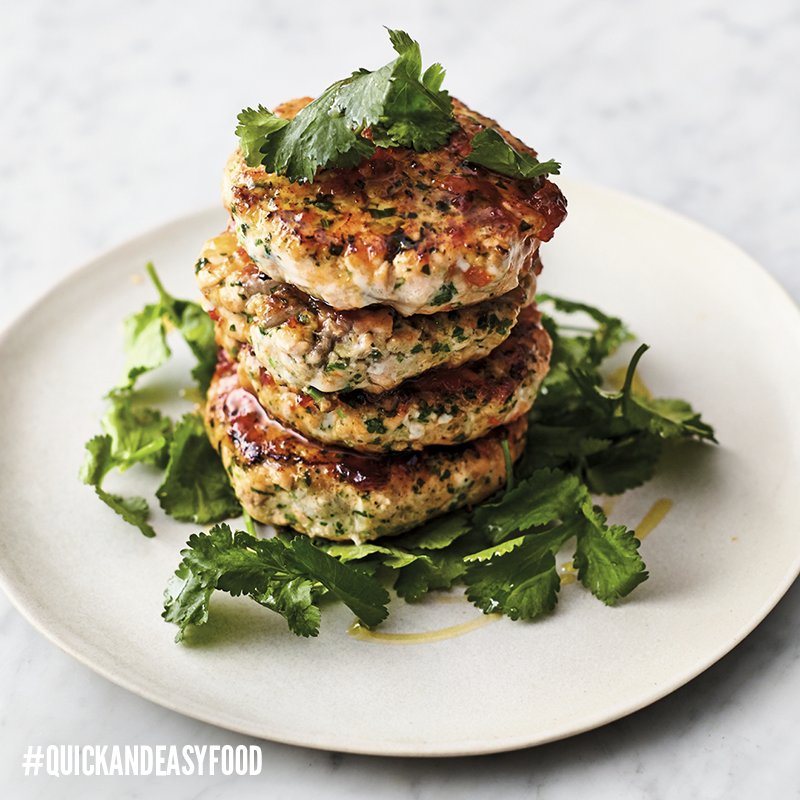 All this deliciousness in under 22 minutes? Piece of (fish)cake. #QuickAndEasyFood https://t.co/xGrvldy79z
