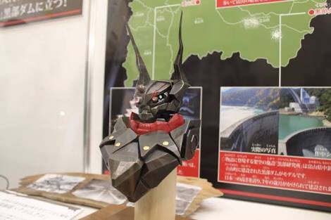 新宿ビームスジャパンでのワークショップは日曜で終わりましたが、クロムクロ胸像は今週の金曜まで展示しております。高岡の金属 新宿ビームスジャパンでのワークショップは日曜で終わりましたが、クロムクロ胸像は今週の金曜まで展示しております。高岡の金属