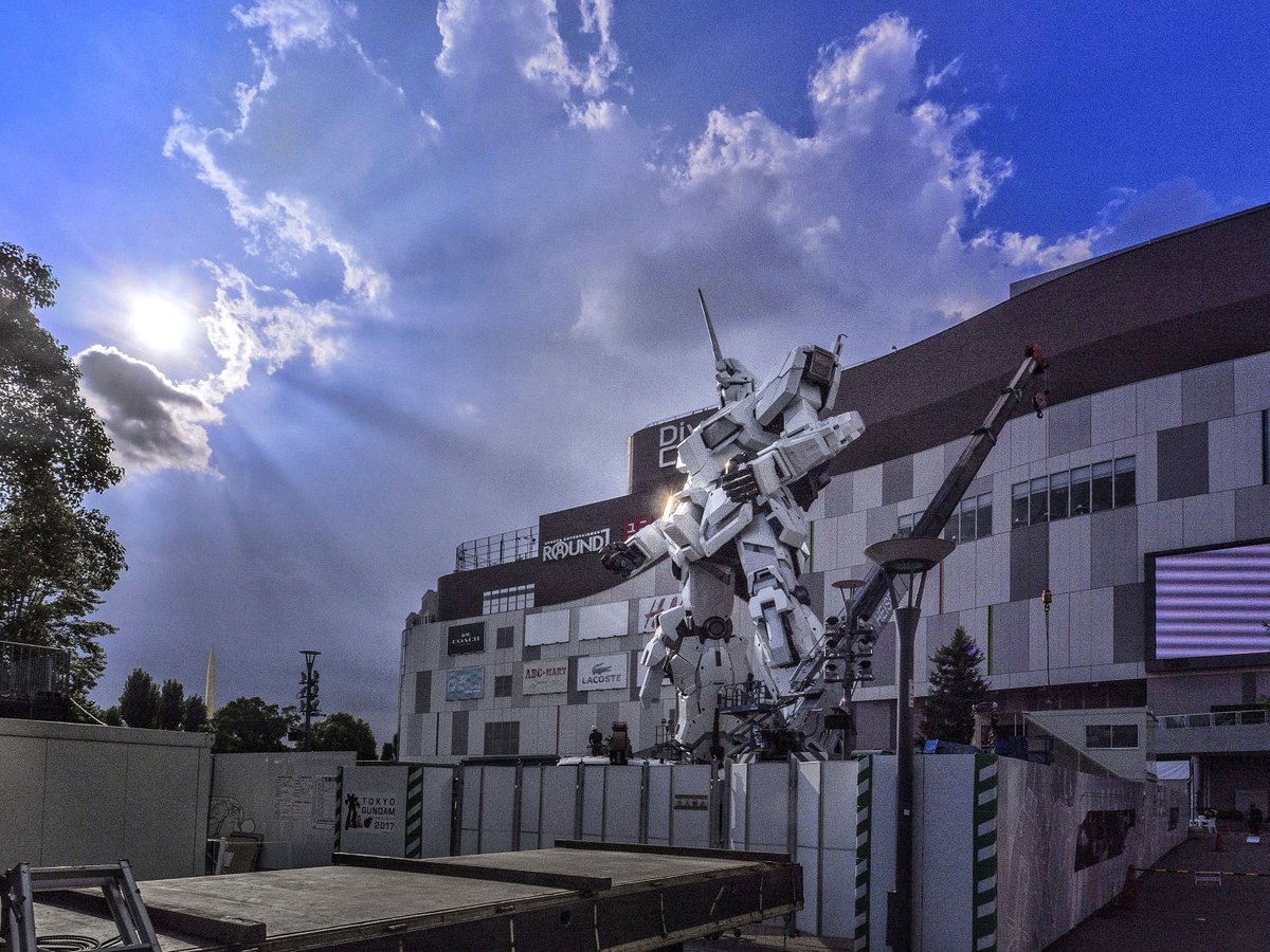 機動戦士ガンダムUC。お台場 実物大 ユニコーンガンダム 建設中。オープン日 2017年9月24日。 機動戦士ガンダムUC。お台場 実物大 ユニコーンガンダム 建設中。オープン日 2017年9月24日。