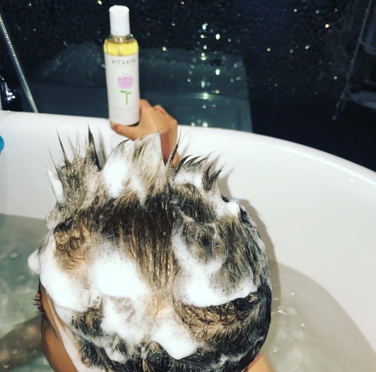 RT @KitandKinUK: How bath time looks with our co-founder Emma Bunton‘s boys ???????? #Repost #Gentlebubbles #Mohican https://t.co/VHtfMy0pit