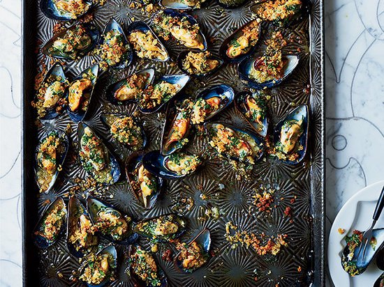 These dinner party recipes are so much easier than they look: https://t.co/m2YejxdorQ https://t.co/hNQkwhUqFS
