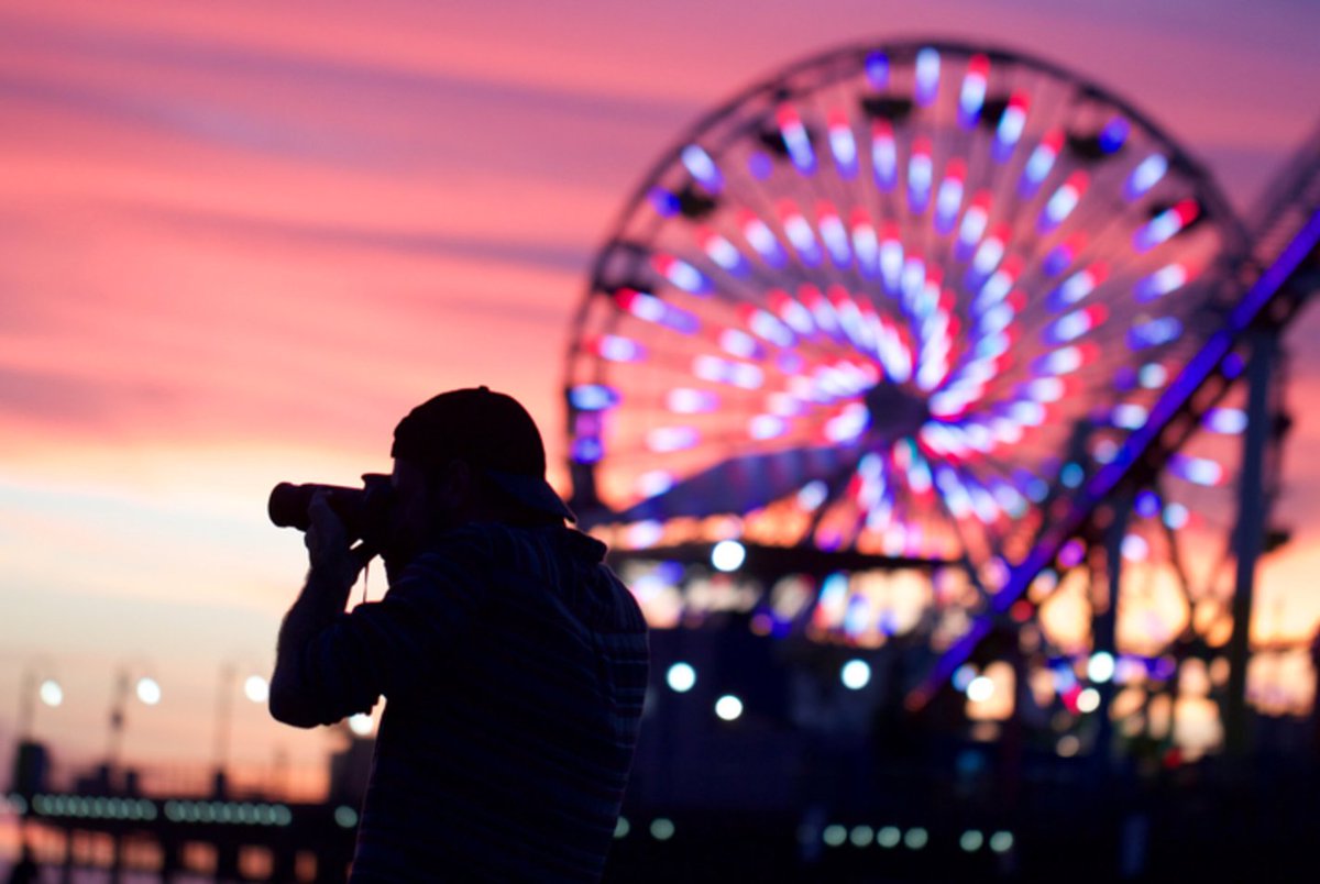 Photographers — post your pictures w/ silhouettes in 'em here: https://t.co/XORU8rq3HG https://t.co/ttu7yGVDqE