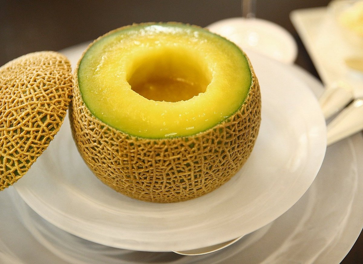 東京ステーションホテル ロビーラウンジ1日10食限定の Le Melonマスクメロンを丸ごと1個使った新感覚スイーツすく 東京ステーションホテル ロビーラウンジ1日10食限定の Le Melonマスクメロンを丸ごと1個使った新感覚スイーツすく