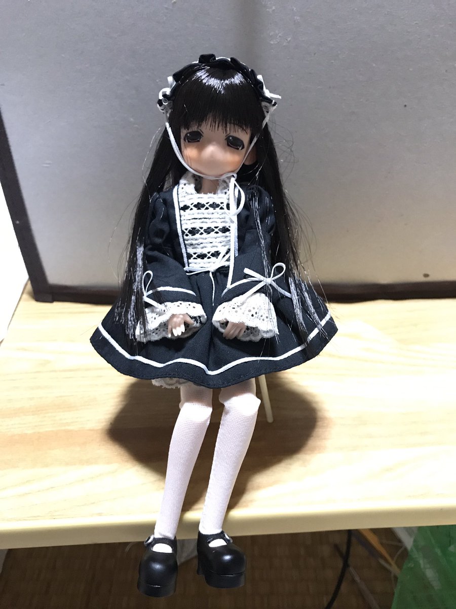 新しい子お迎えしました名前はチャイカちゃんに決定ー!とりあえず本棚のフィギュア減らして撮影スペース広げたいです(真顔) 新しい子お迎えしました名前はチャイカちゃんに決定ー!とりあえず本棚のフィギュア減らして撮影スペース広げたいです(真顔)