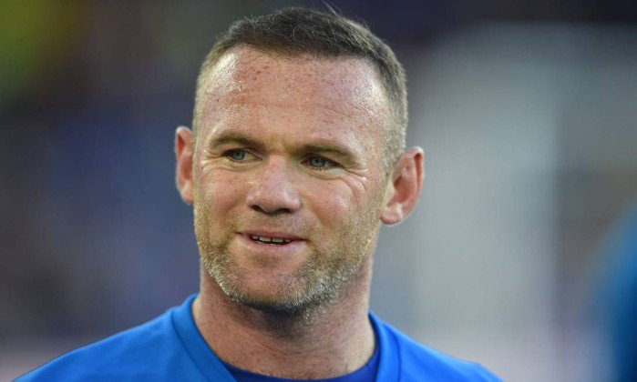 Wayne Rooney é detido sob suspeita de dirigir embriagado, diz TV inglesa