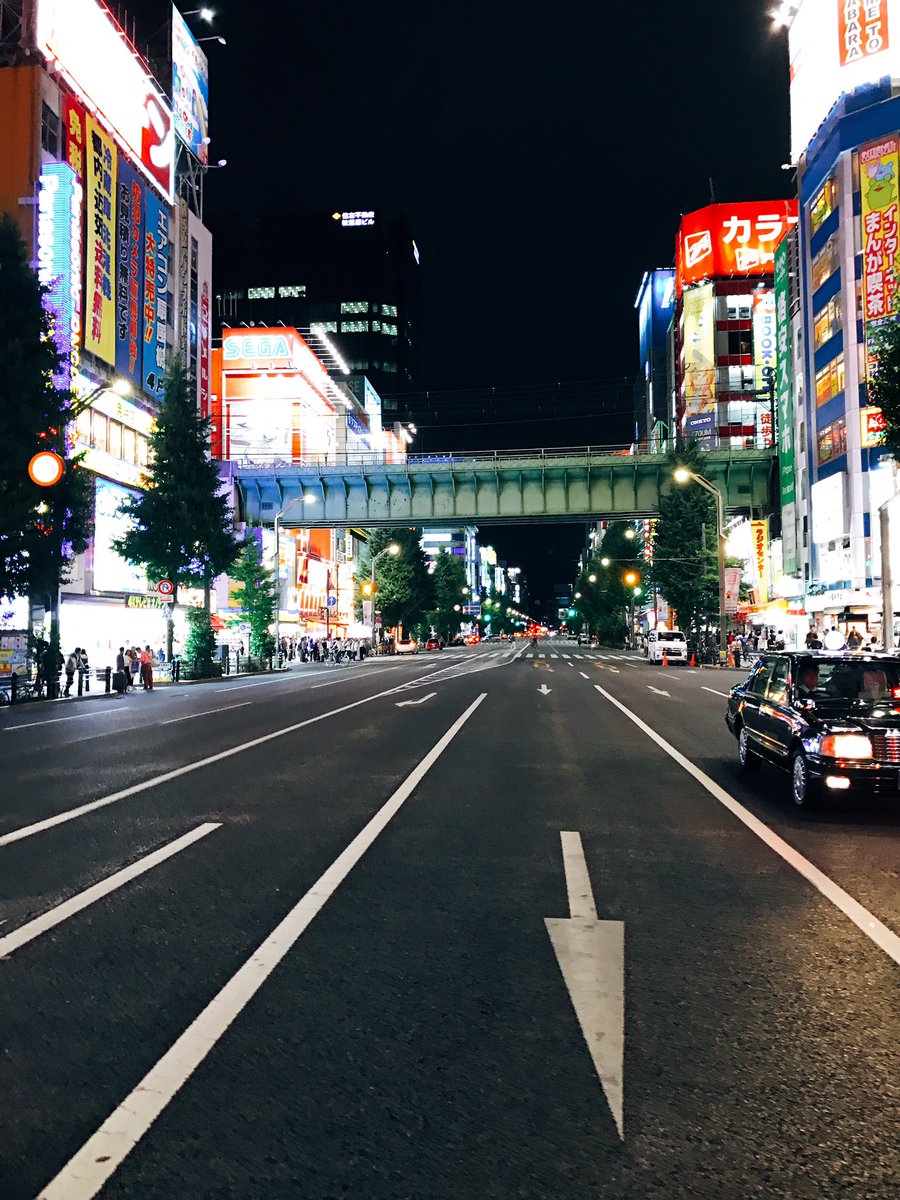 9話の拡張空間はこの辺りです。コンテ段階では奥の鉄橋の上でしたが、作打ち時に谷口監督が「うん、絵にならないな。下に降りよ 9話の拡張空間はこの辺りです。コンテ段階では奥の鉄橋の上でしたが、作打ち時に谷口監督が「うん、絵にならないな。下に降りよ