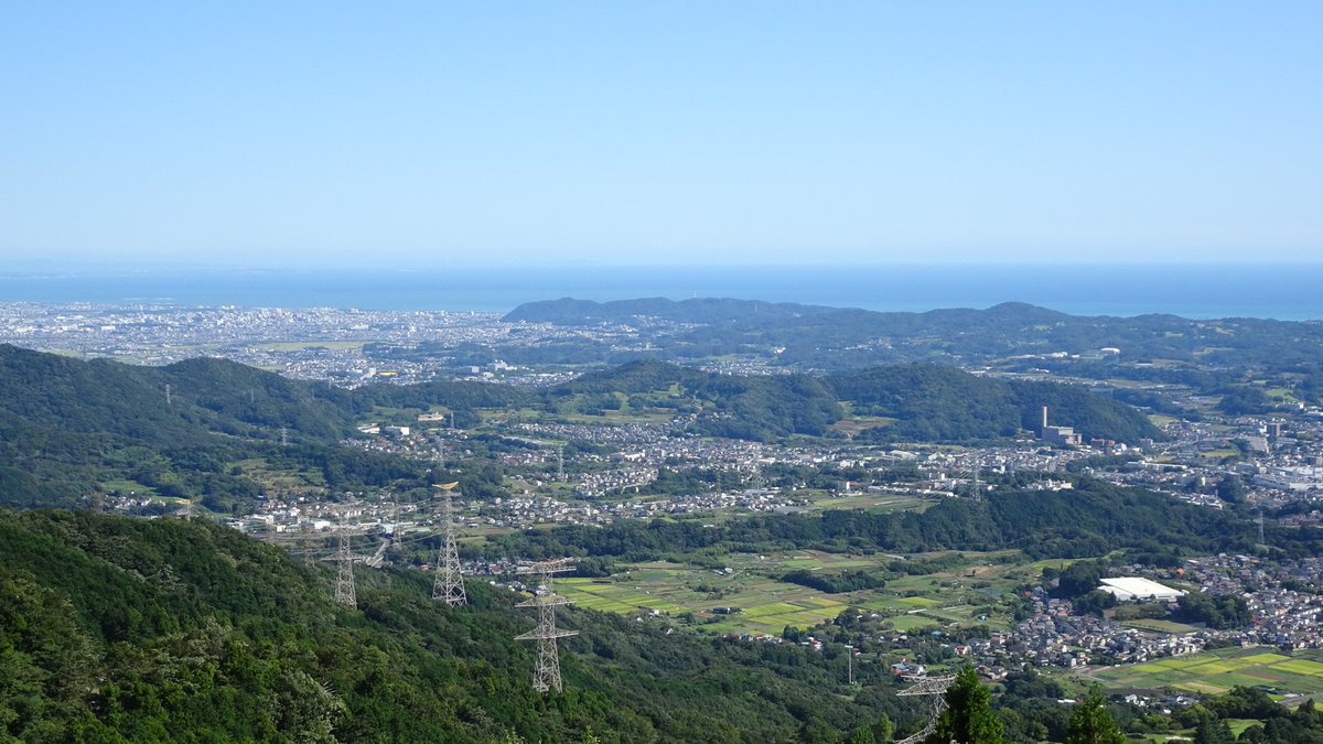 ヤビツ峠の道中にある菜の花台園地展望台なう。台風一過でめっちゃいい天気!その代わりめっちゃ暑い…(;´д`)#ろんぐらい ヤビツ峠の道中にある菜の花台園地展望台なう。台風一過でめっちゃいい天気!その代わりめっちゃ暑い…(;´д`)#ろんぐらい