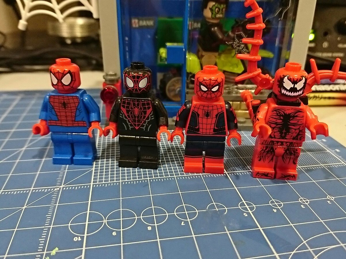 左からスパイダーマン、アルティメット・スパイダーマン(マイルズ・モラレス)、ホームカミング、カーネイジ。 左からスパイダーマン、アルティメット・スパイダーマン(マイルズ・モラレス)、ホームカミング、カーネイジ。