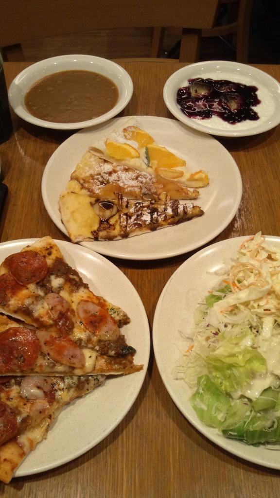 イタリア料理の日なので、シェーキーズ!七つの大罪コラボ『パンの強欲ミートピザ&ディアンヌのオレンジデザートピザ』意外とあ イタリア料理の日なので、シェーキーズ!七つの大罪コラボ『パンの強欲ミートピザ&ディアンヌのオレンジデザートピザ』意外とあ