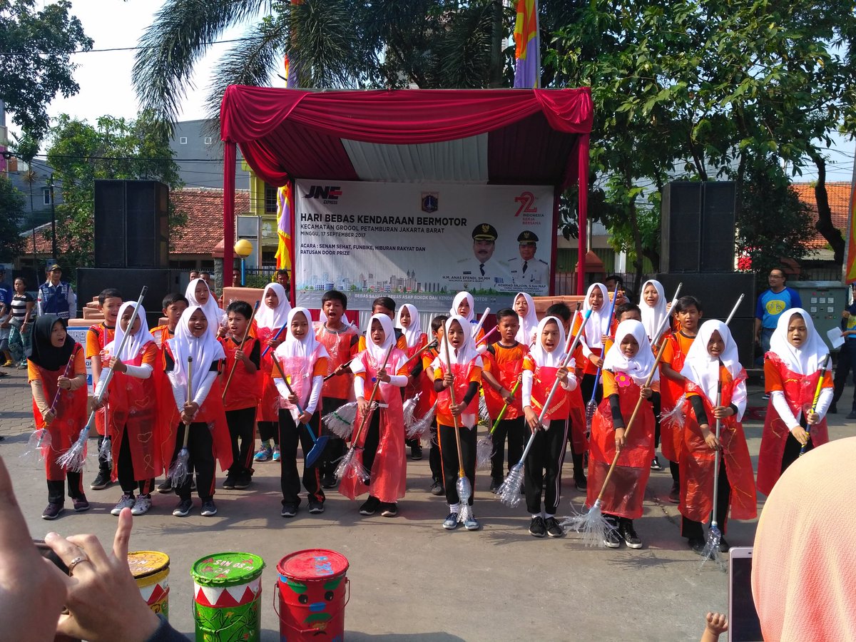 #CarFreeDay