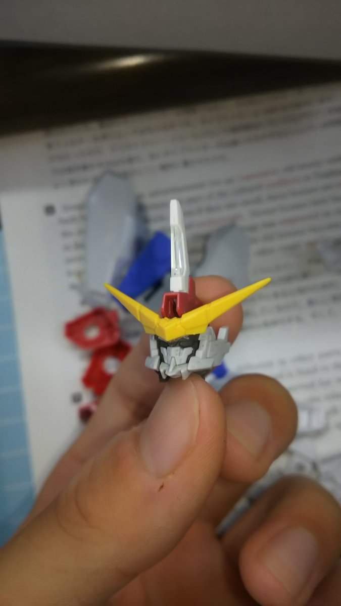ジャンクパーツでオリジナルのフェイスつくった!塗装したらかっこ良さそうだし、オリジナル機体の作ってみます(ビルドファイタ ジャンクパーツでオリジナルのフェイスつくった!塗装したらかっこ良さそうだし、オリジナル機体の作ってみます(ビルドファイタ