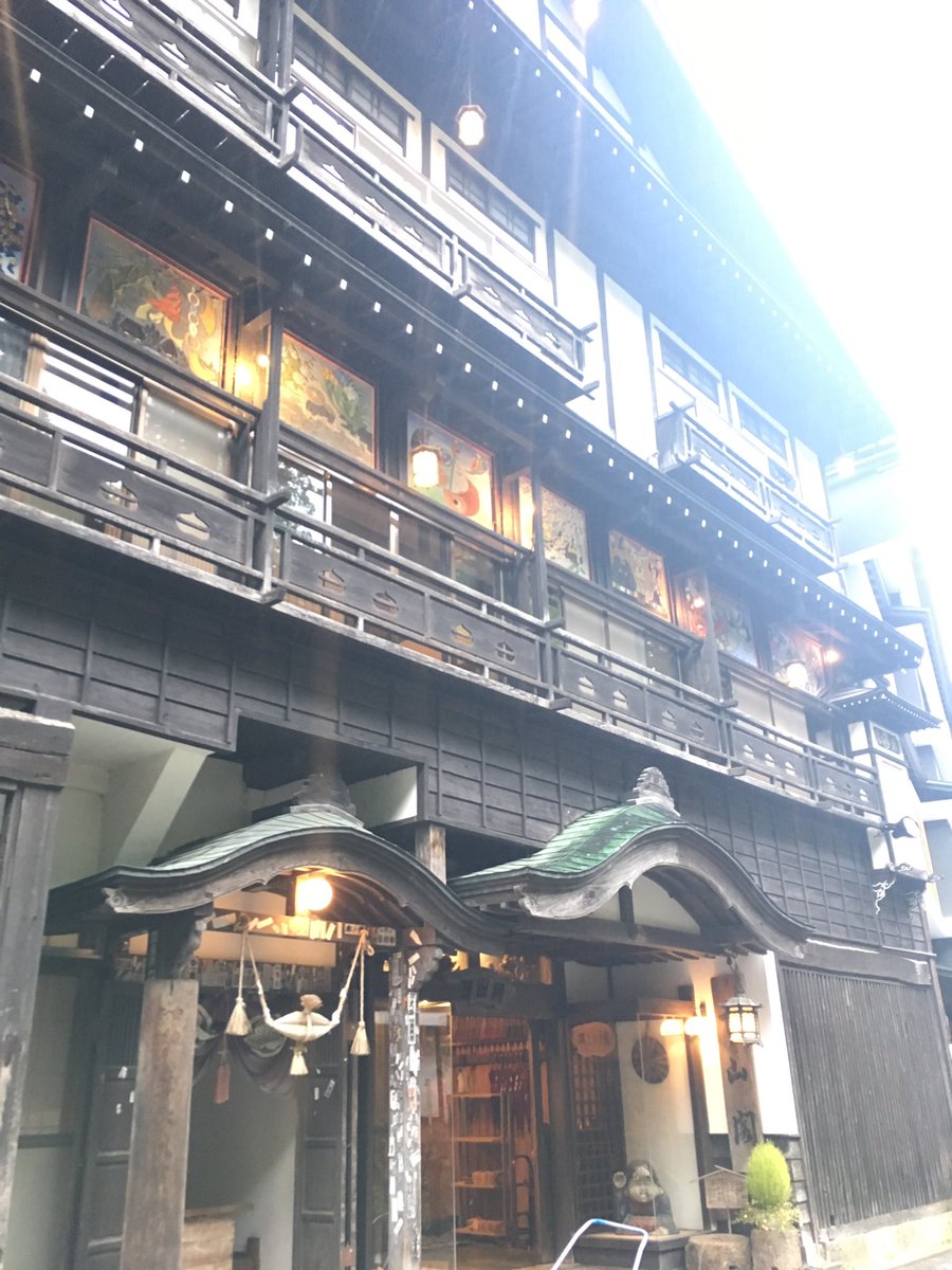 アニメ「ガーリッシュナンバー」で1部分山形銀山温泉を舞台に使ってた事を思い出し銀山温泉へ!今まで行った事が無かったが今日 アニメ「ガーリッシュナンバー」で1部分山形銀山温泉を舞台に使ってた事を思い出し銀山温泉へ!今まで行った事が無かったが今日