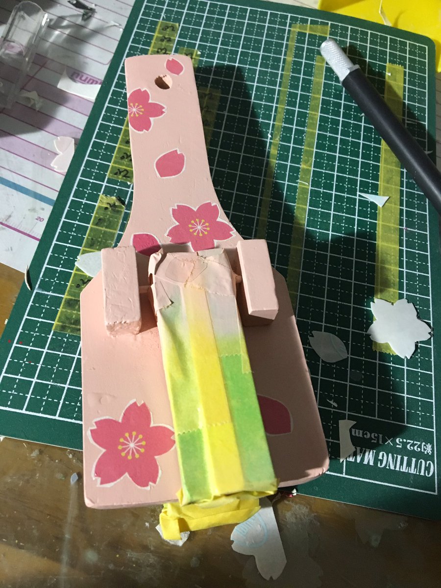 Nゲージ模型車両塗り替え技術を流用してのハナヤマタ仕様鳴子…もといよさこいぱちぱち製作もいよいよ佳境。(๑╹ω╹)いい感 Nゲージ模型車両塗り替え技術を流用してのハナヤマタ仕様鳴子…もといよさこいぱちぱち製作もいよいよ佳境。(๑╹ω╹)いい感