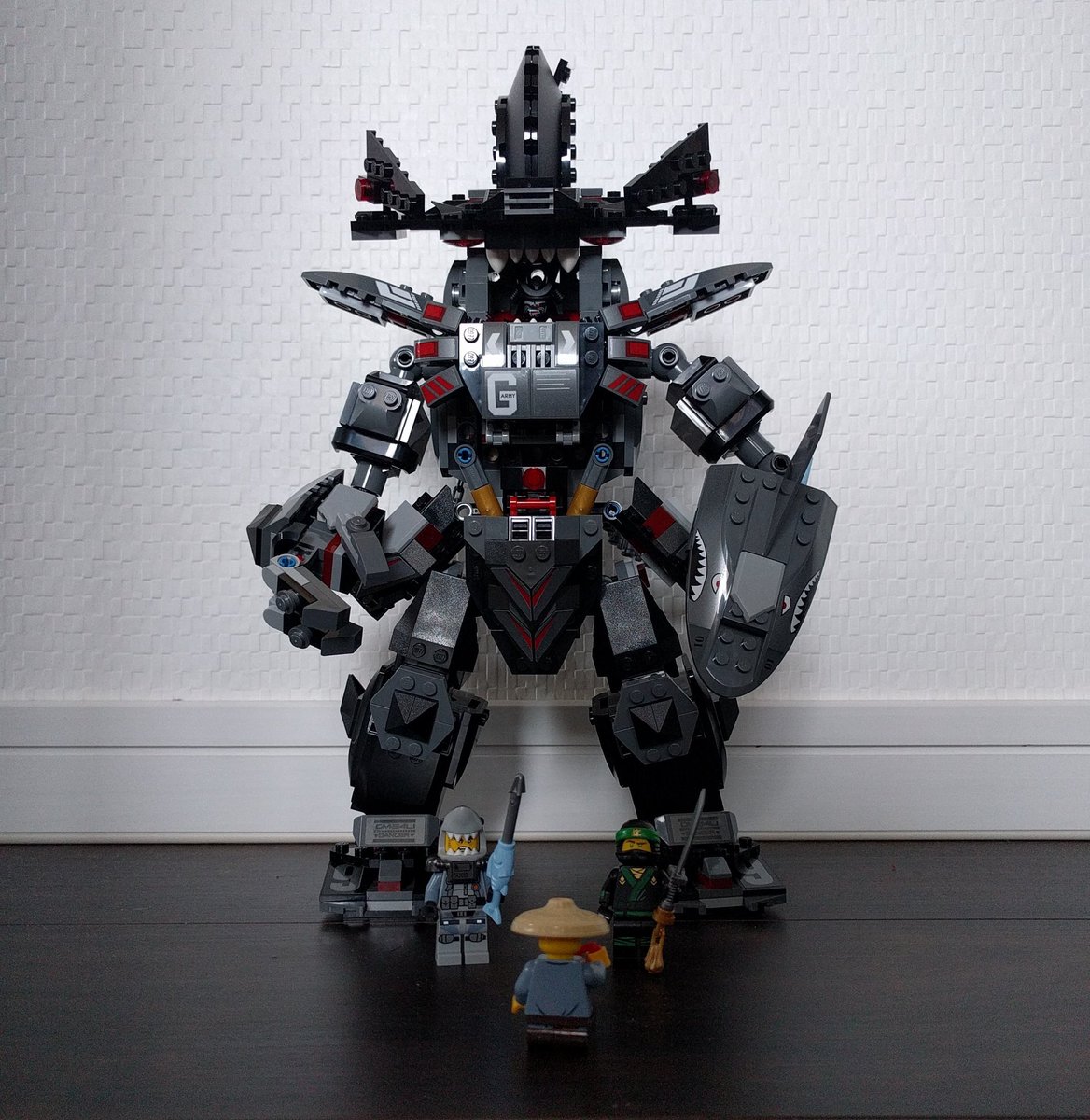 ガーマドンシャークメカと記念写真! #レゴ #トイザらス#レゴニンジャゴー#LEGO#ninjago #ガーマドンシ ガーマドンシャークメカと記念写真! #レゴ #トイザらス#レゴニンジャゴー#LEGO#ninjago #ガーマドンシ