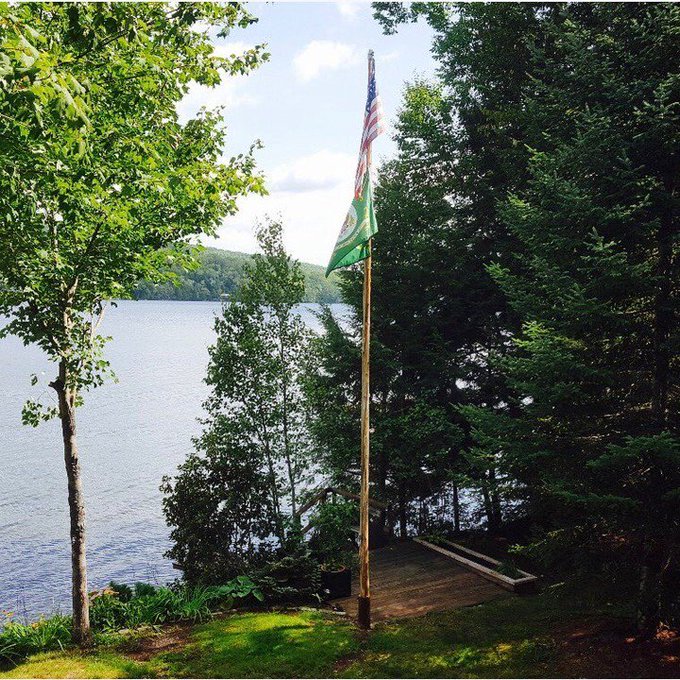 #Army #ArmyRetired Handmade Cedar #Flagpole #Maine External halyard #USFlag Natural wood local beauty #ServiceFlags https://t.co/BdBzutQDhi https://t.co/r6nxJ9Hh8j