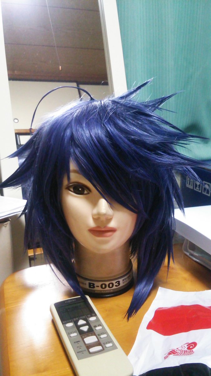 私な、ツンツンヘアー作るのがものすっっっっごく苦手なんよ。(貞ちゃんは作ってもらった)だから今回の影鰐ウィッグマジで頑張 私な、ツンツンヘアー作るのがものすっっっっごく苦手なんよ。(貞ちゃんは作ってもらった)だから今回の影鰐ウィッグマジで頑張