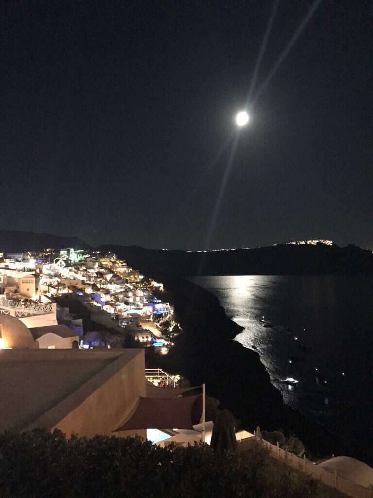 Good night Greece ???????? https://t.co/XPKtyJzP2e