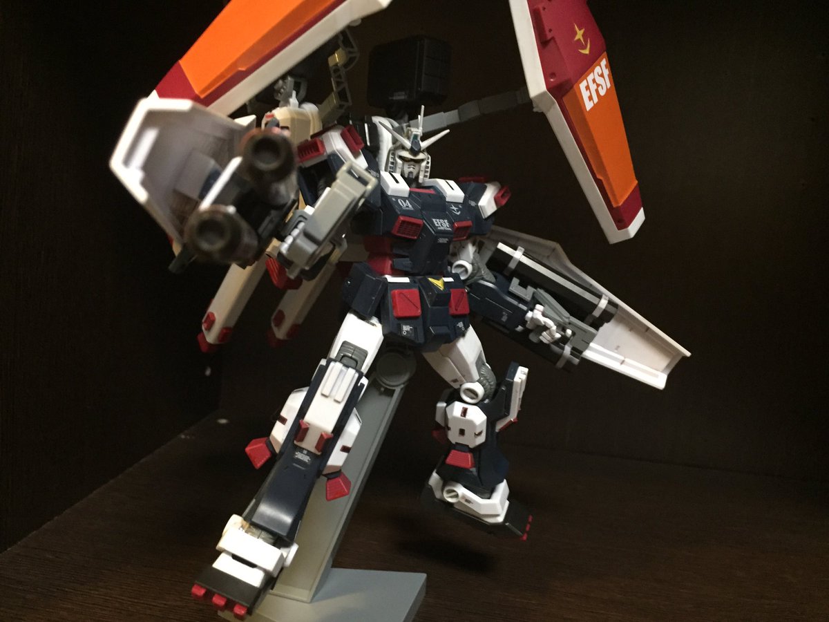 HGフルアーマーガンダム(サンダーボルト)完成しました!店頭で一目惚れして購入したのですが、実は初めて作成した連邦軍キッ HGフルアーマーガンダム(サンダーボルト)完成しました!店頭で一目惚れして購入したのですが、実は初めて作成した連邦軍キッ