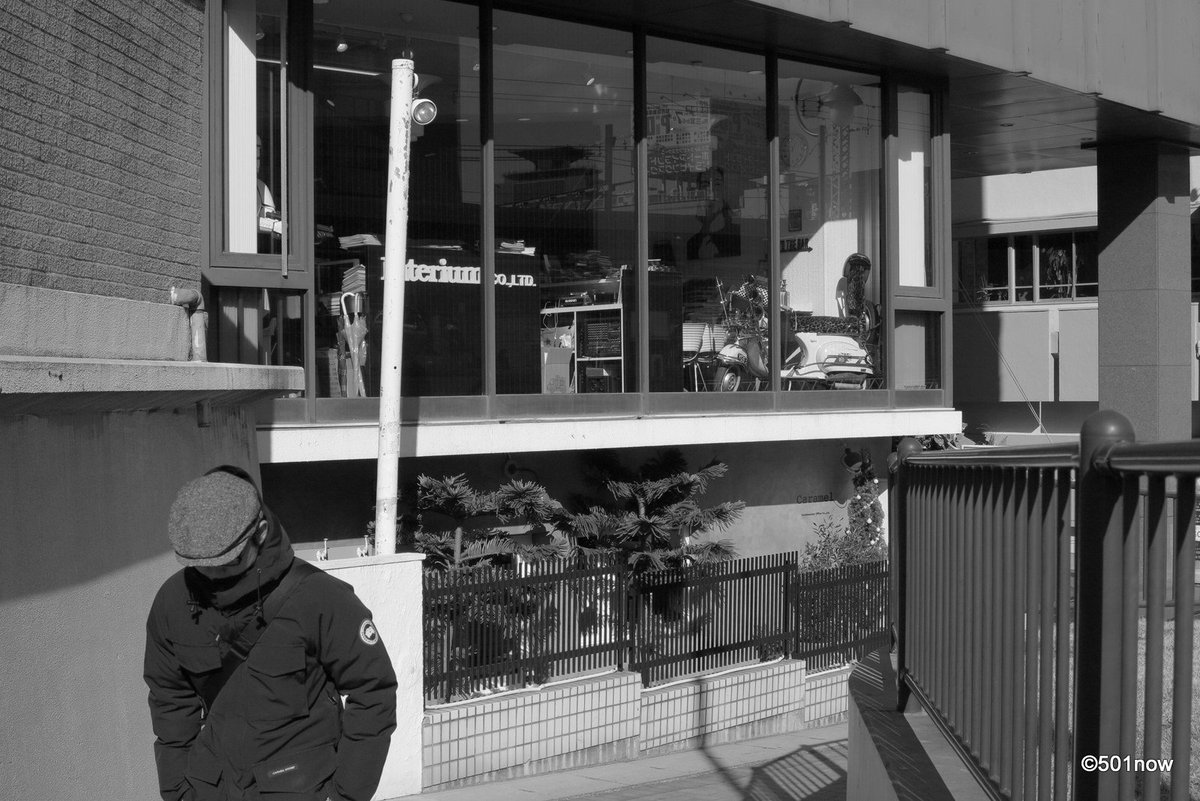 『元町界隈』#神戸 #元町 #サンセット通 #写真撮ってる人と繋がりたい#写真好きな人と繋がりたい#ファインダー越しの私 『元町界隈』#神戸 #元町 #サンセット通 #写真撮ってる人と繋がりたい#写真好きな人と繋がりたい#ファインダー越しの私