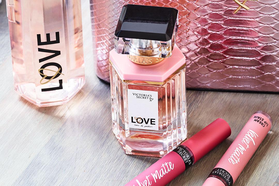 A scent like this + every shade of pink. It can only be LOVE. #lovemademedoit https://t.co/RtGbc7C6HW https://t.co/Q17p9u4QLk