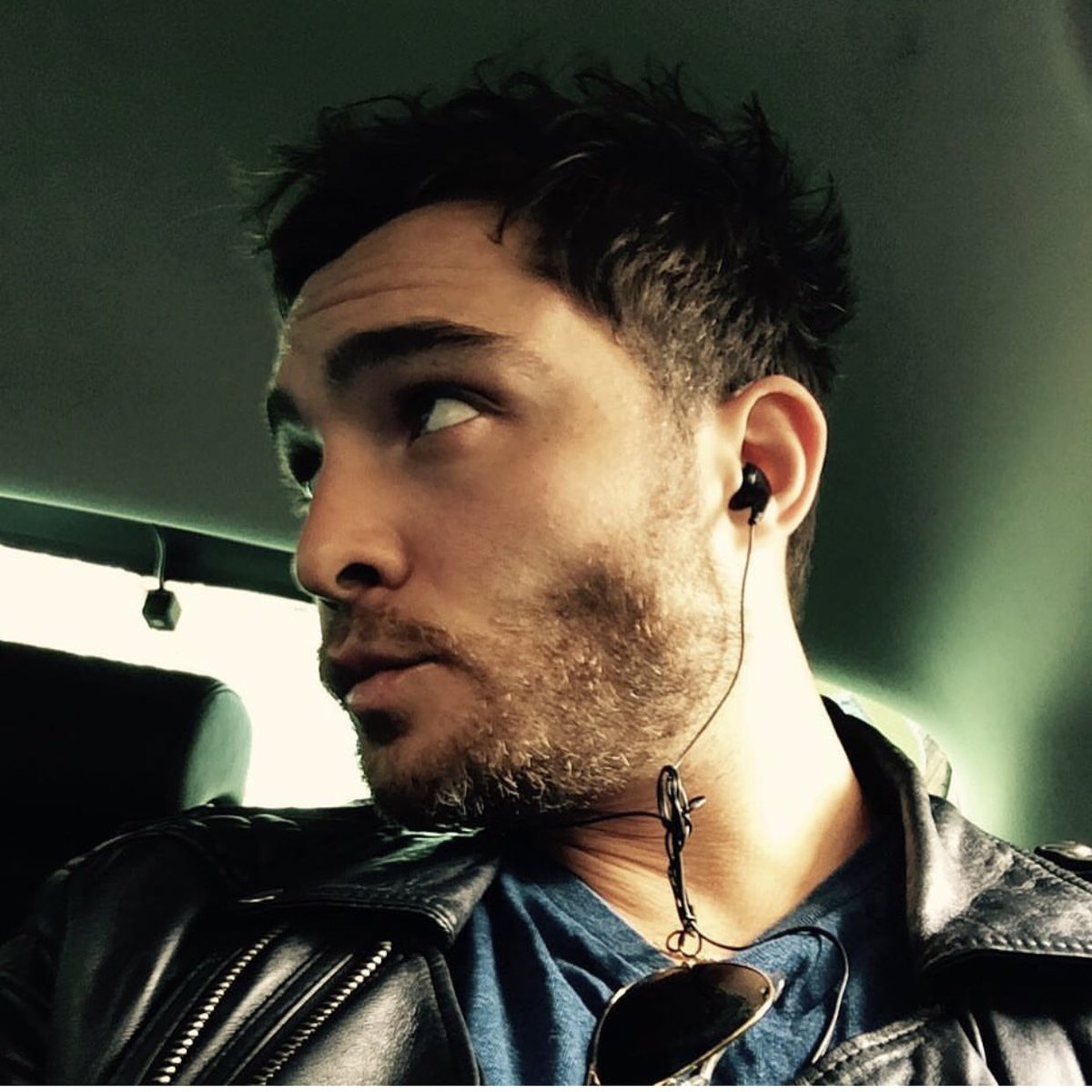 152 best Twitter edwestwick images on Pholder Lounging 📷 sarakiesling