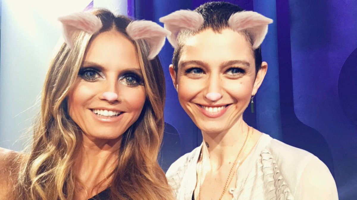 Don’t miss an all new episode of @ProjectRunway tonight with special guest judge @AsiaKateDillon! https://t.co/e0z0y6yRQf