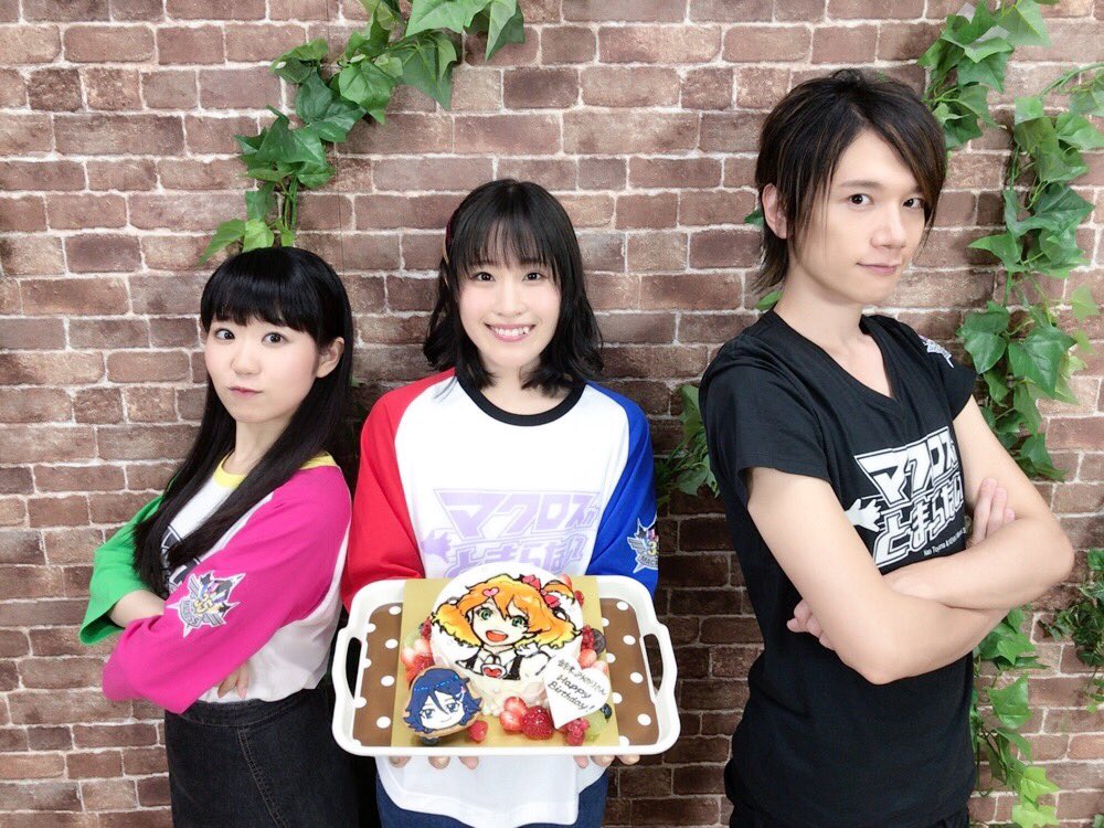 おつマクです!みのりちゃんのお誕生日直前ということで、お祝いもしましたよ♪ハヤテのクッキーが優しく見守ります…(*´꒳` おつマクです!みのりちゃんのお誕生日直前ということで、お祝いもしましたよ♪ハヤテのクッキーが優しく見守ります…(*´꒳`