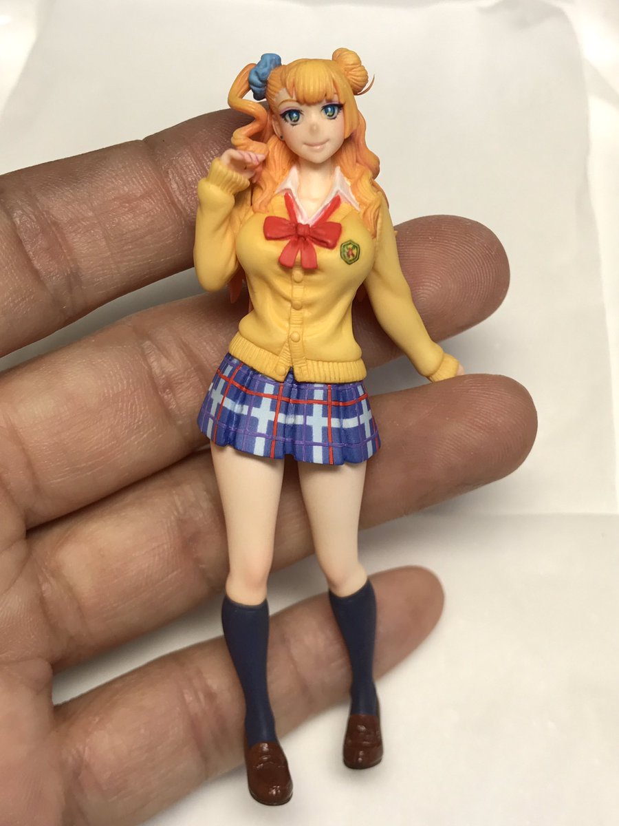 はーー。なんだかんだして「モデルカステン 1/20 ギャル子ちゃん」を塗った。さて、簡易なベース作って立たせてあげよう〜 はーー。なんだかんだして「モデルカステン 1/20 ギャル子ちゃん」を塗った。さて、簡易なベース作って立たせてあげよう〜