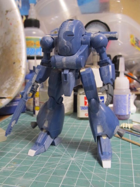 連休中は1/144ドラウを開封してチマチマと弄ってました。ドラグナー3と同様に脚部だけ関節を置換して、センサーカメラのデ 連休中は1/144ドラウを開封してチマチマと弄ってました。ドラグナー3と同様に脚部だけ関節を置換して、センサーカメラのデ