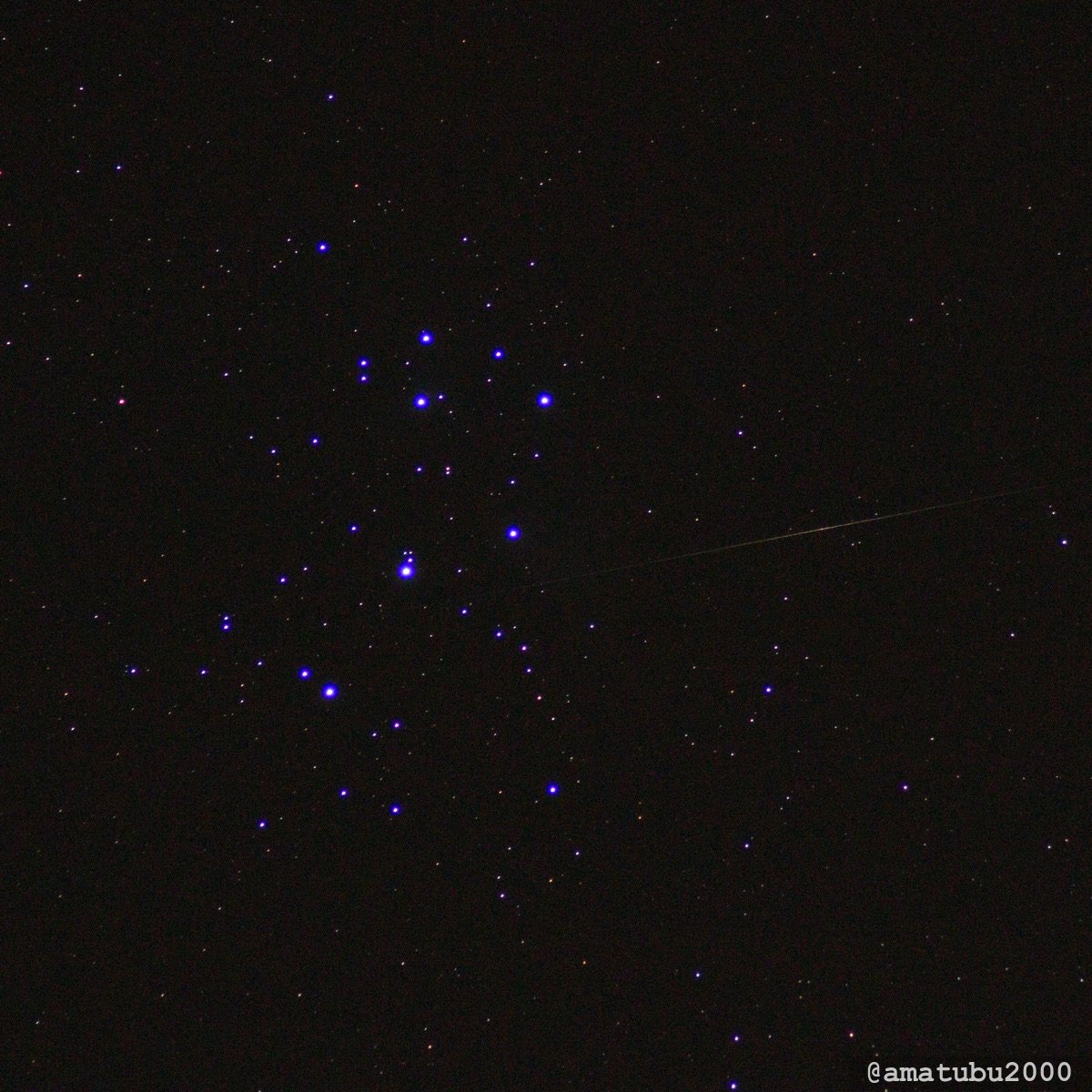 プレアデス星団(すばる)と流星。 #プレアデス プレアデス星団(すばる)と流星。 #プレアデス