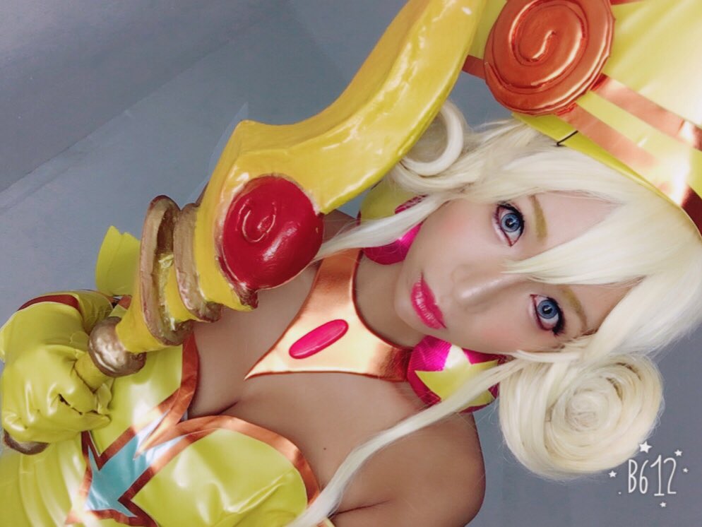 遊戯王 レモンマジシャンガール🍋で仕事の撮影もかねて久々に撮影してきたよ🙆♂️!!ほんと造形で要介護( ´Д`) 遊戯王 レモンマジシャンガール🍋で仕事の撮影もかねて久々に撮影してきたよ🙆♂️!!ほんと造形で要介護( ´Д`)