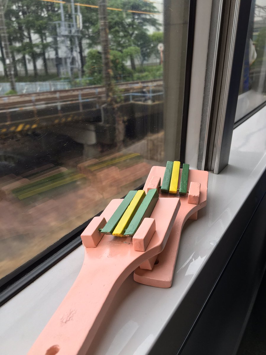 公式品も市場にもうないし、ガイアカラーで相当な近似色見かけたのでいっちょやったるか!と。なお以前ハナヤマタのオフ会やった 公式品も市場にもうないし、ガイアカラーで相当な近似色見かけたのでいっちょやったるか!と。なお以前ハナヤマタのオフ会やった