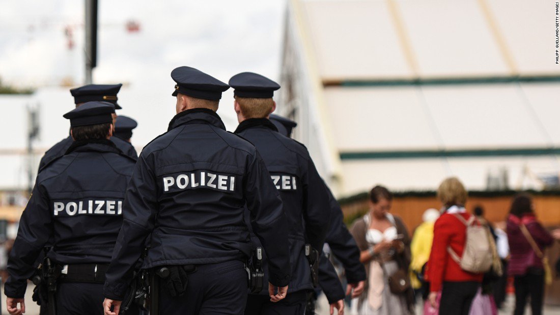 German police arrest three suspected ISIS militants