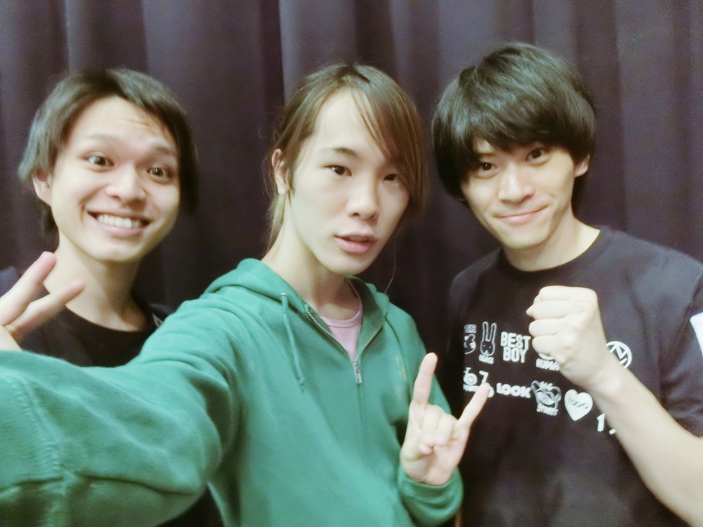 舞台『弱虫ペダル』新インターハイ編ヒートアップ、稽古が始まりました。あの男、水田クゥンが帰って参りました。そして京伏の良 舞台『弱虫ペダル』新インターハイ編ヒートアップ、稽古が始まりました。あの男、水田クゥンが帰って参りました。そして京伏の良